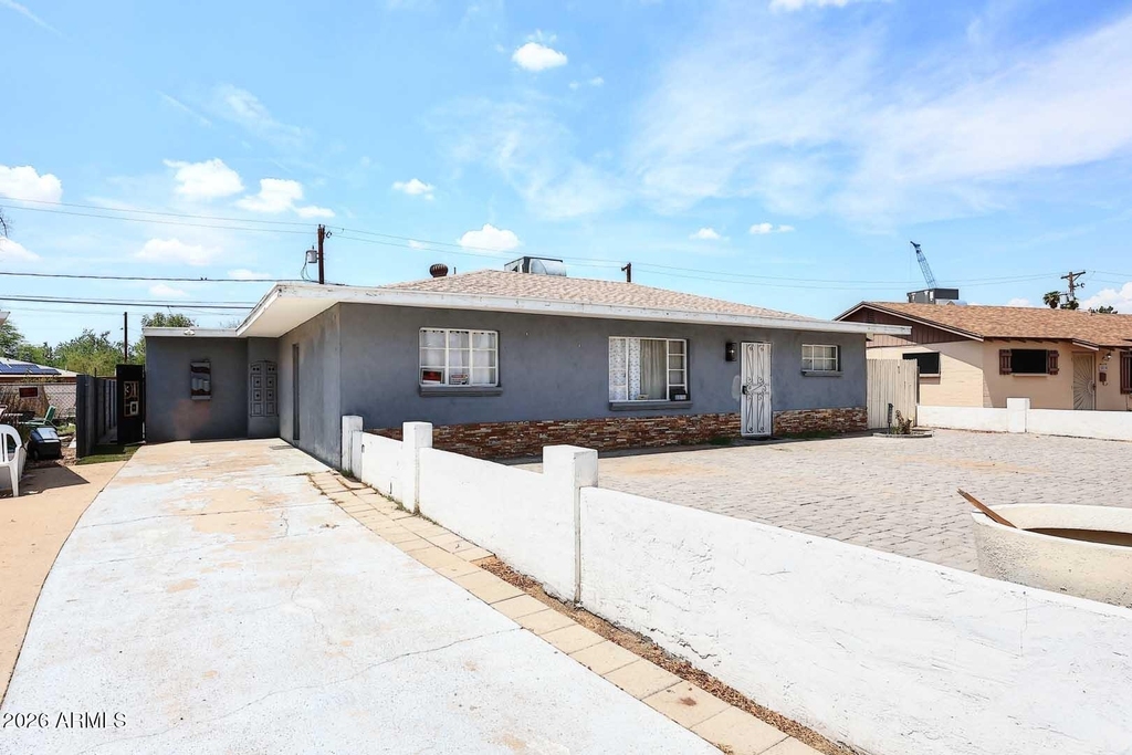 8806 N 30th Avenue - Photo 3