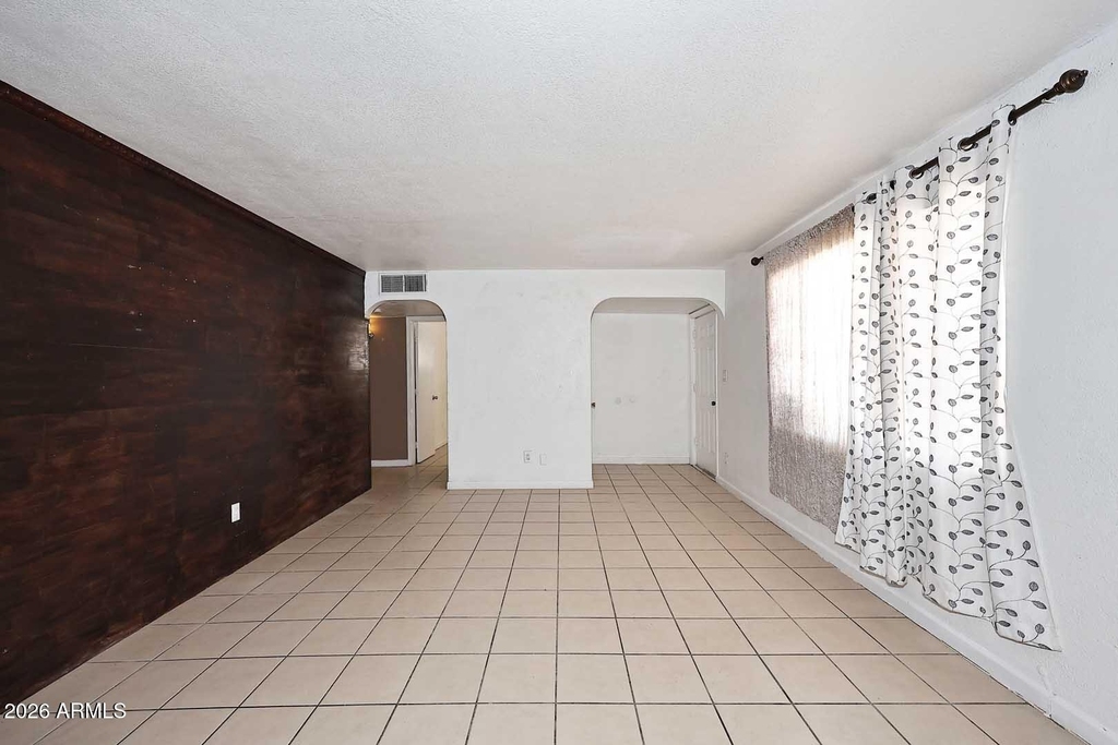8806 N 30th Avenue - Photo 6