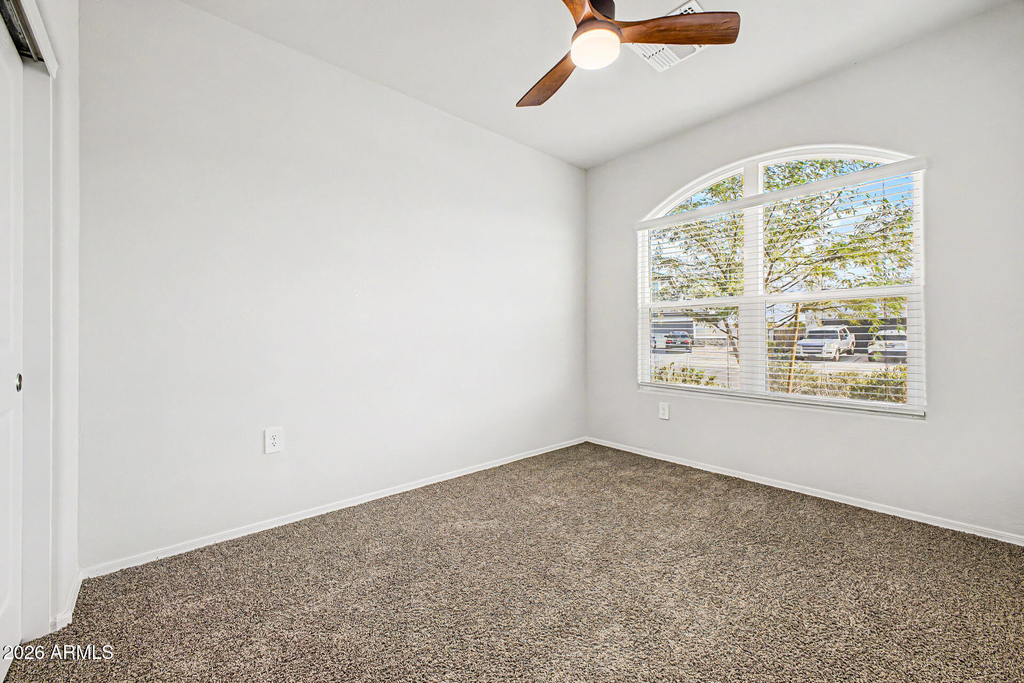 1302 W Raymond Avenue - Photo 19