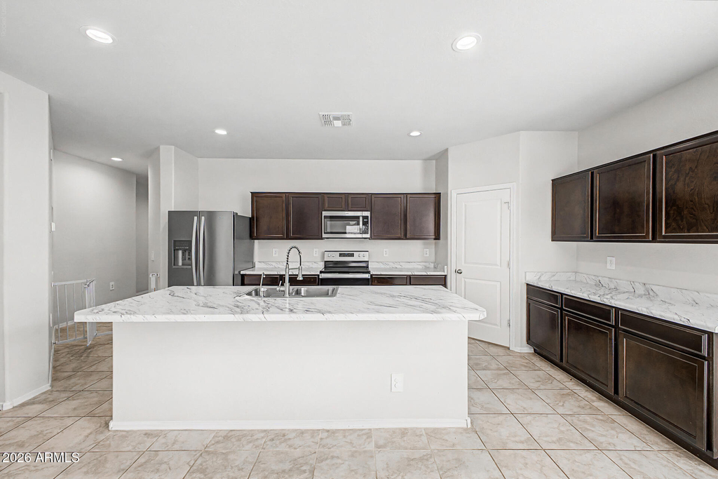 1302 W Raymond Avenue - Photo 9