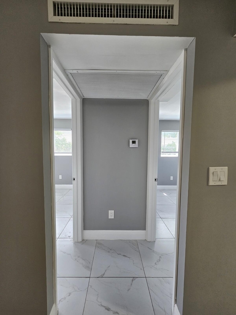 933 W 7th Street - Photo 5