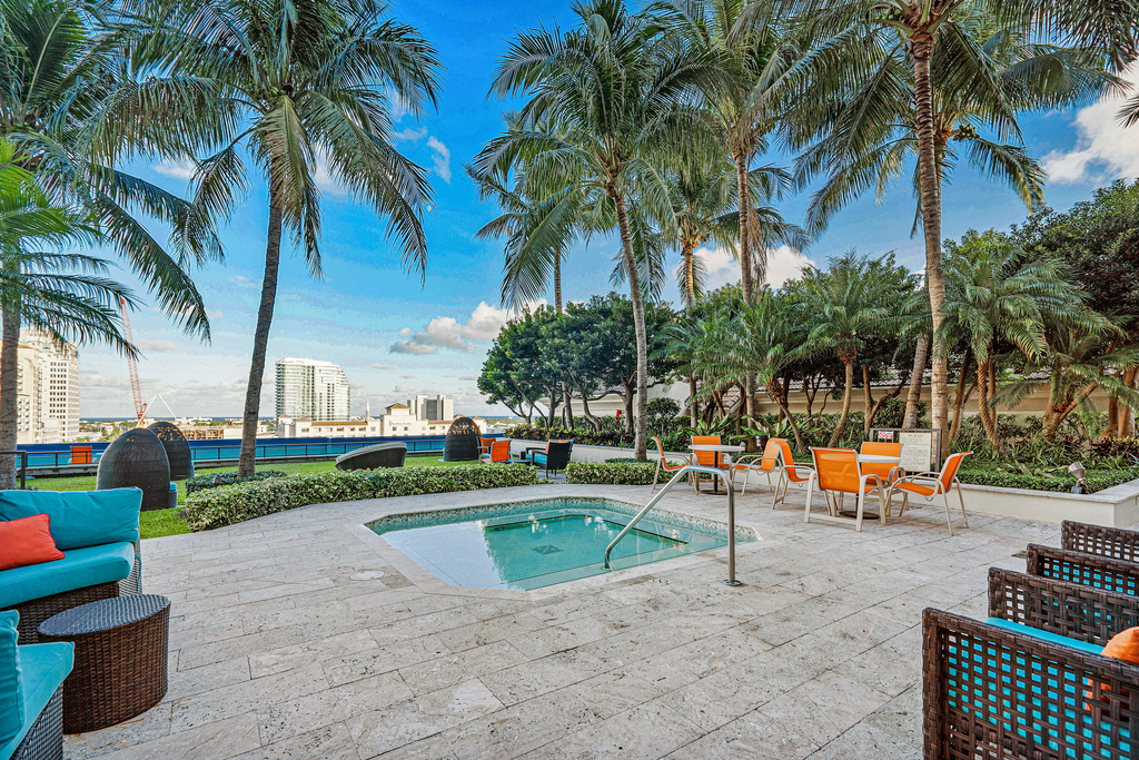 550 Okeechobee Boulevard - Photo 12