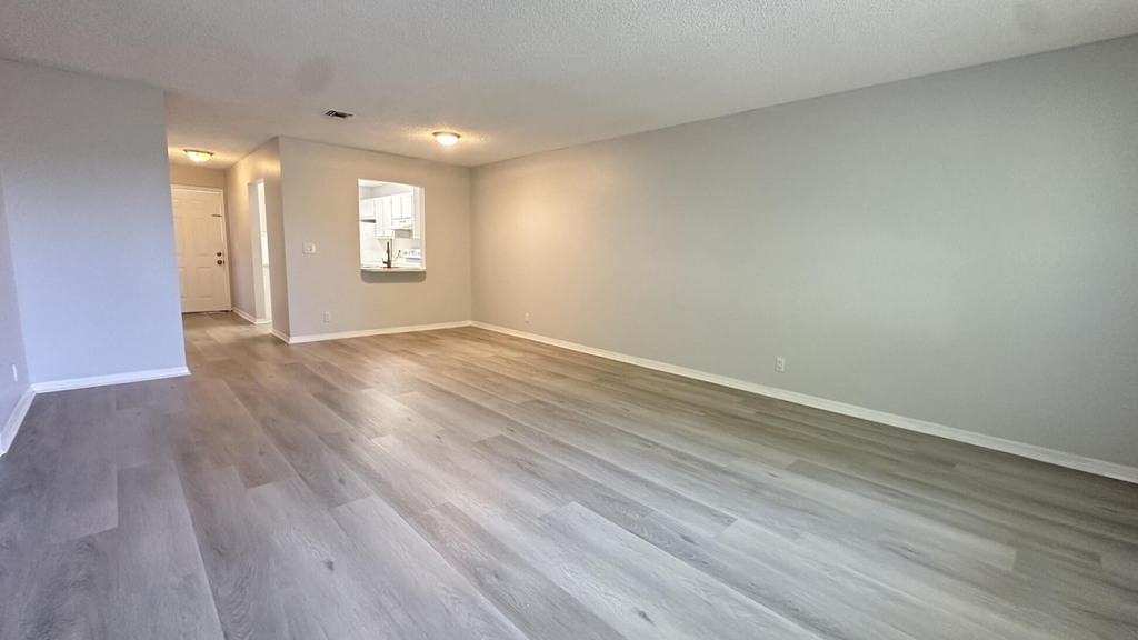11464 Nw 39th Street - Photo 4