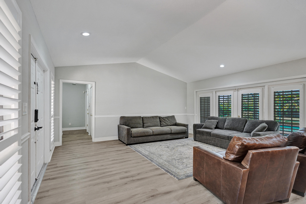 2281 Nw 36th Street - Photo 3