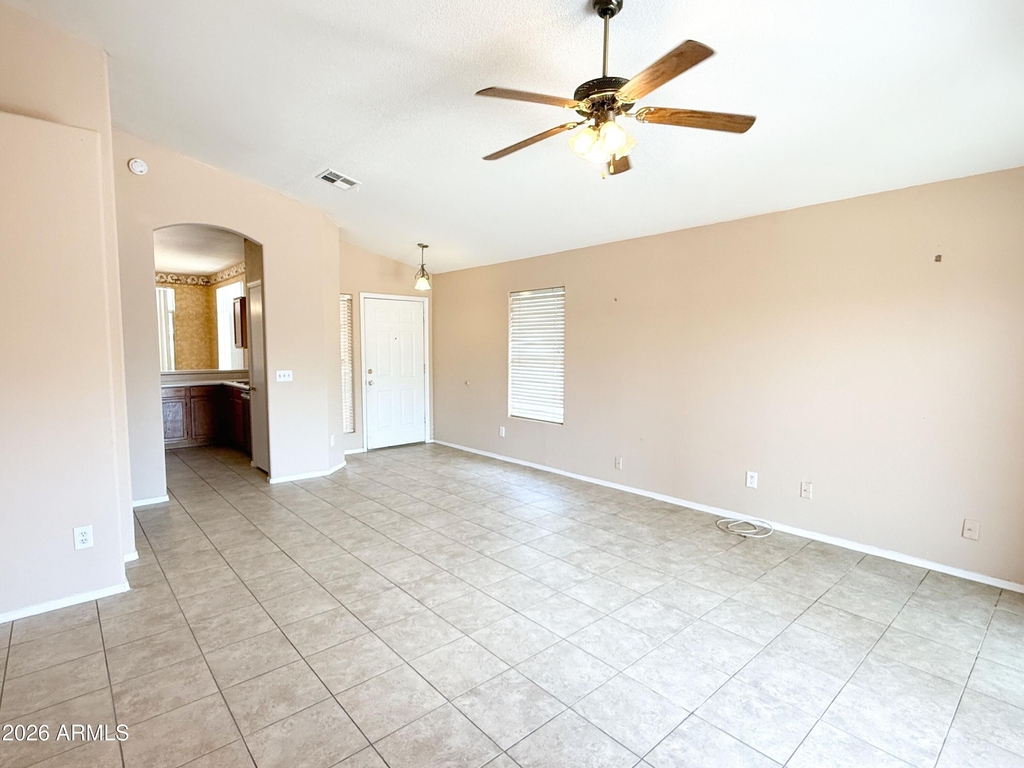 5061 W Glenview Place - Photo 9