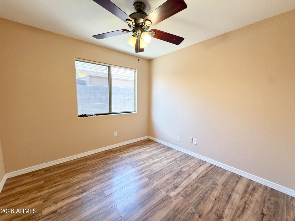 5061 W Glenview Place - Photo 16