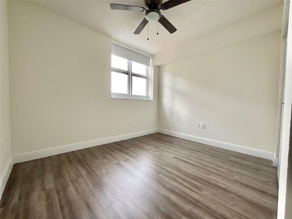 16900 N Bay Road - Photo 5