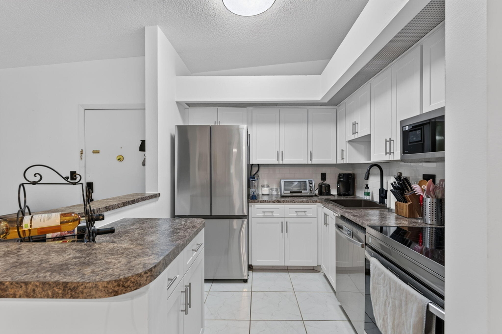 9474 S Belfort Circle - Photo 4