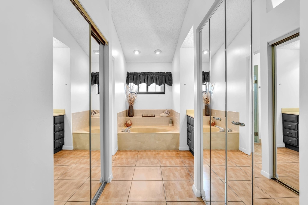 8099 Cassia Drive - Photo 20