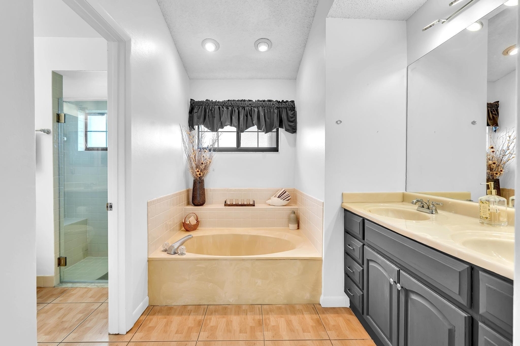 8099 Cassia Drive - Photo 21