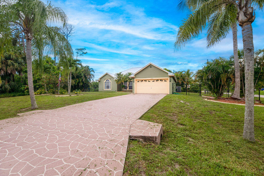 2741 Sw Pierson Road - Photo 3