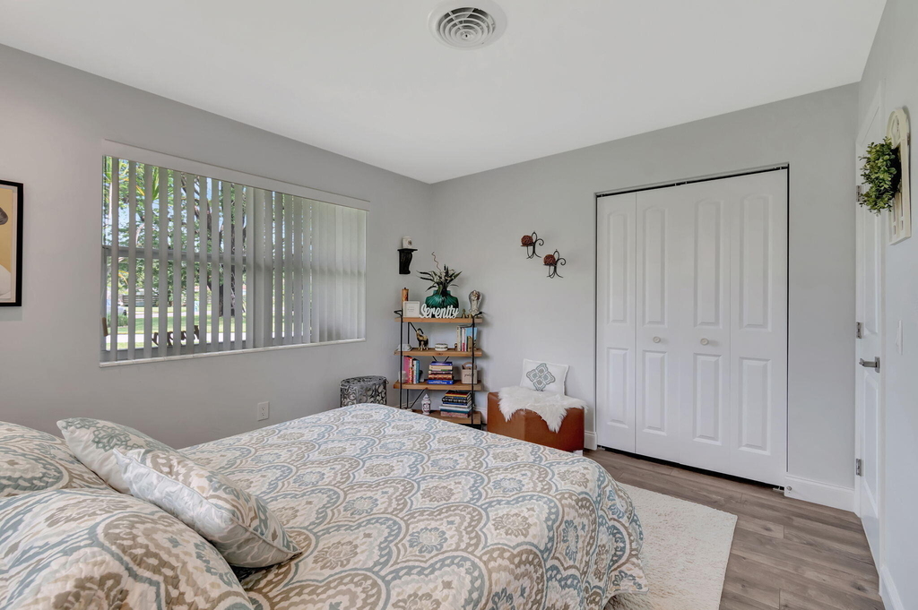 302 Venice Drive - Photo 21