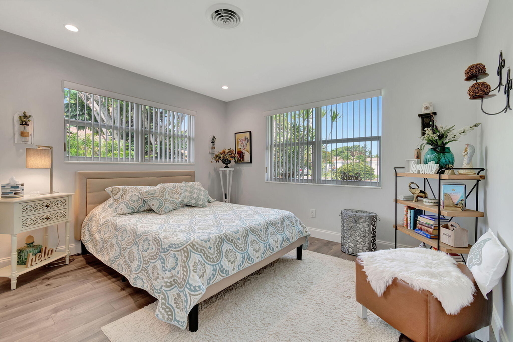 302 Venice Drive - Photo 20