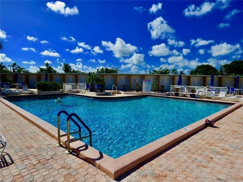 2261 Ne 67th Street - Photo 25