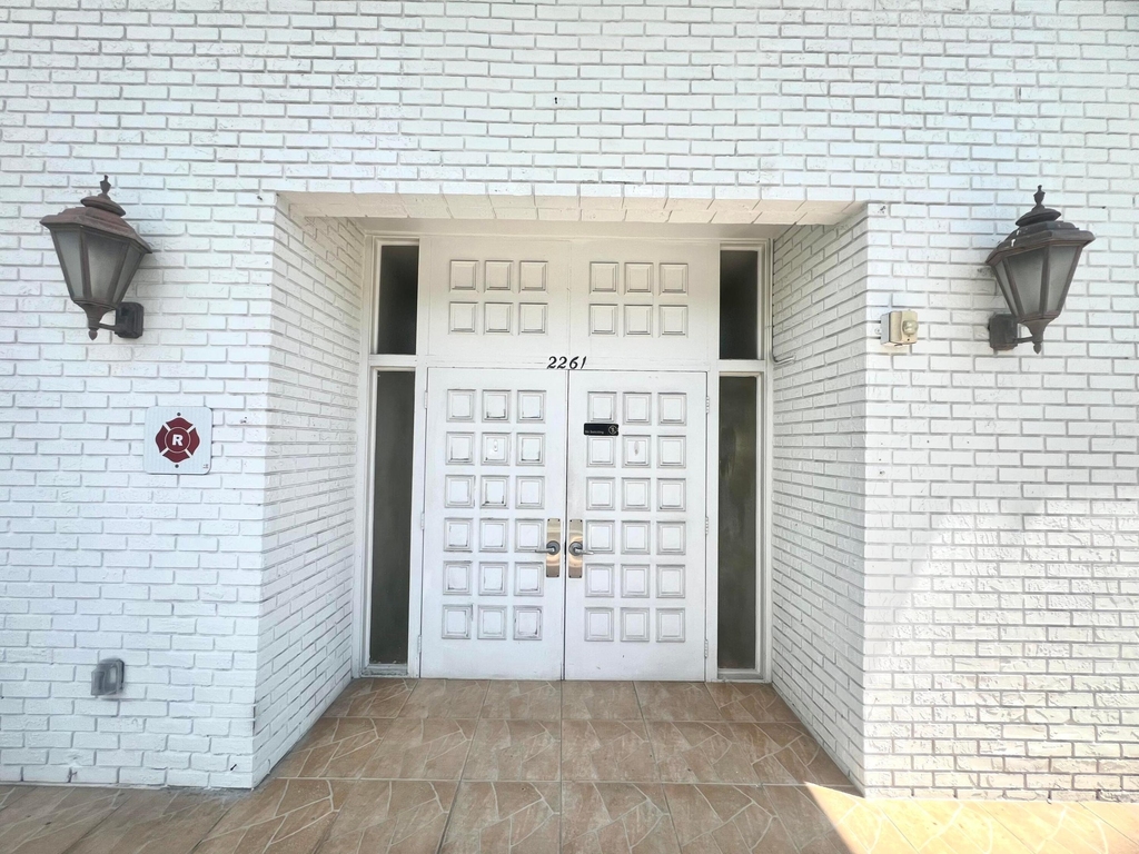2261 Ne 67th Street - Photo 12