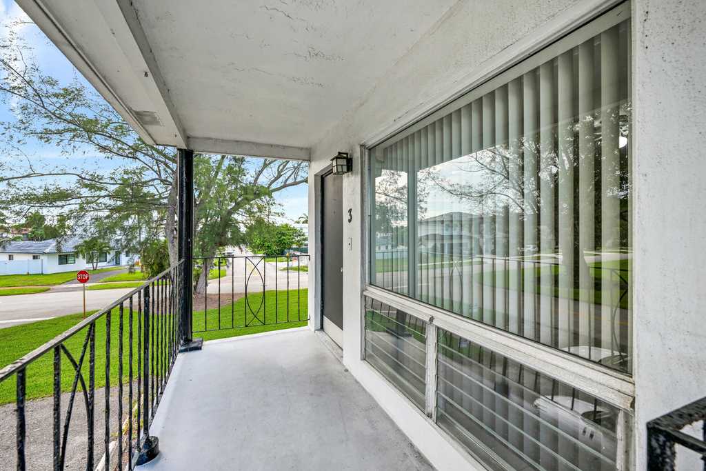 199 Sw 15th Street - Photo 18