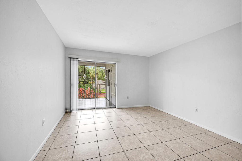 199 Sw 15th Street - Photo 9