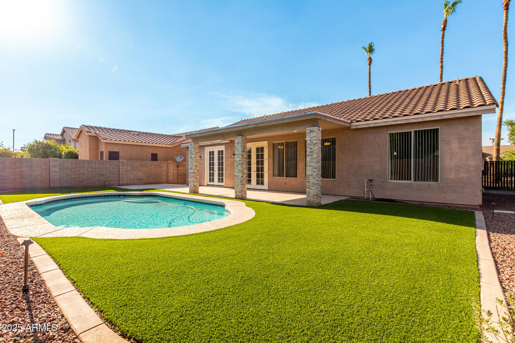 359 E Horseshoe Avenue - Photo 28