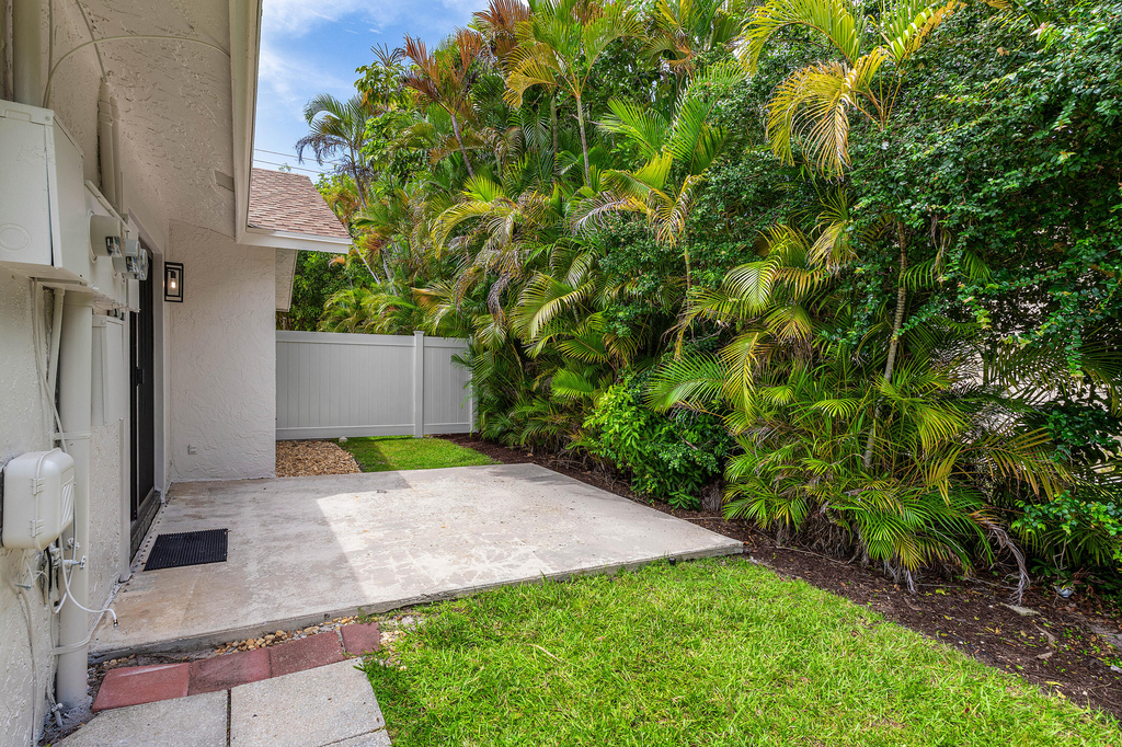 825 Dogwood Drive - Photo 17