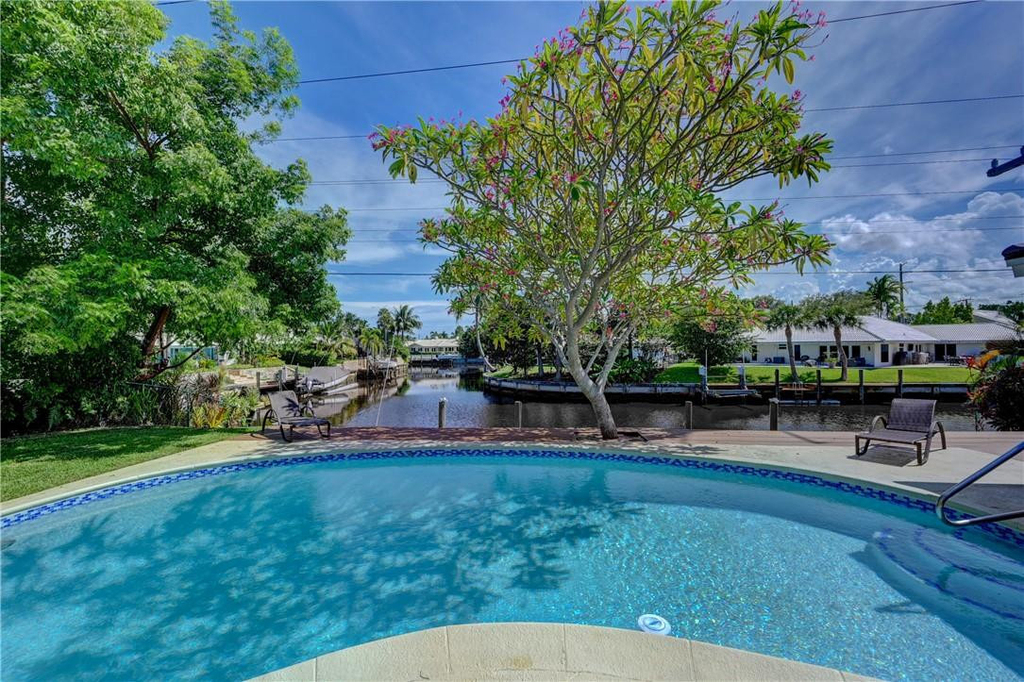 840 Sw 7th Street - Photo 1