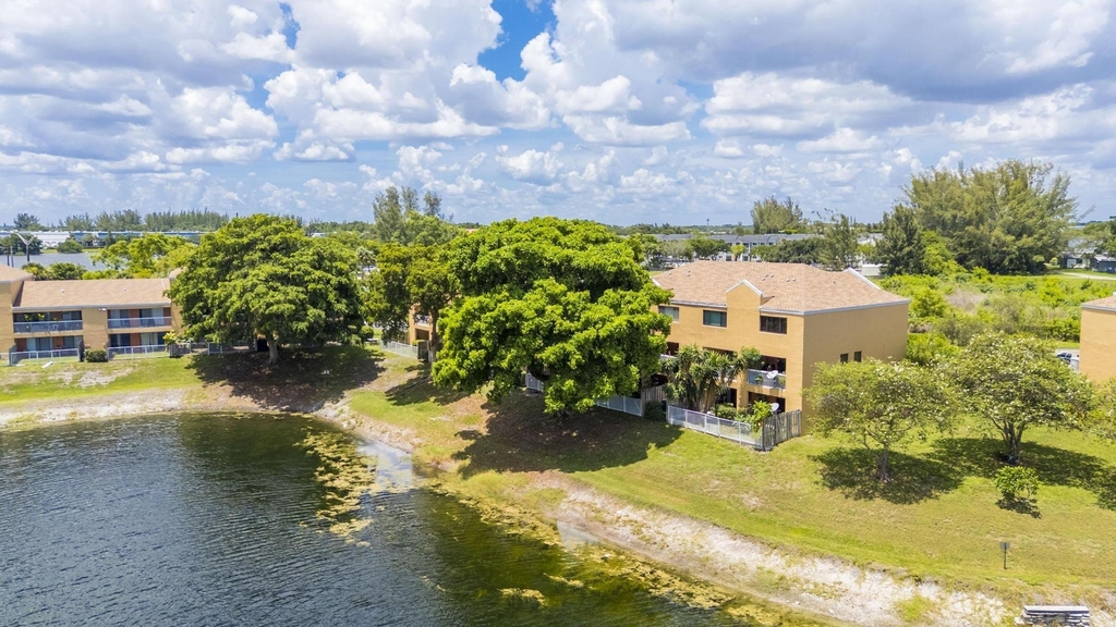 5200 Nw 31st Avenue - Photo 33
