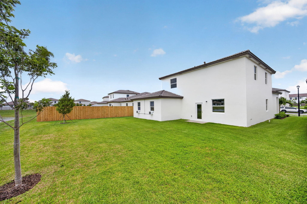 2444 Se 29th Drive - Photo 19