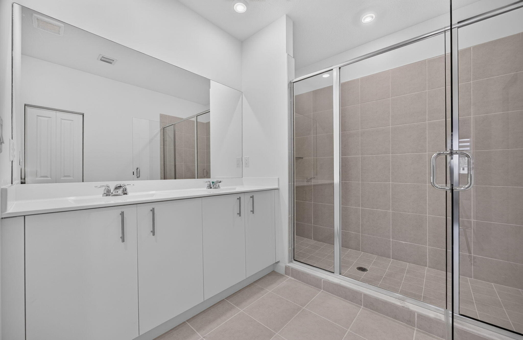 2444 Se 29th Drive - Photo 7
