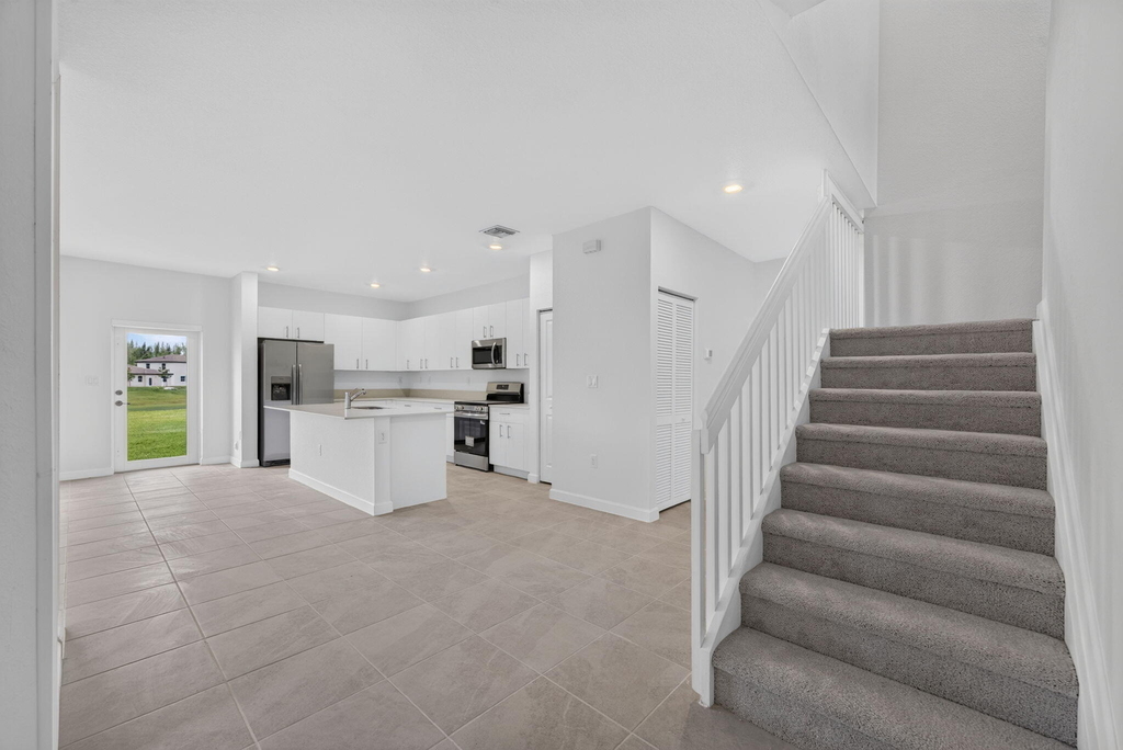 2444 Se 29th Drive - Photo 3
