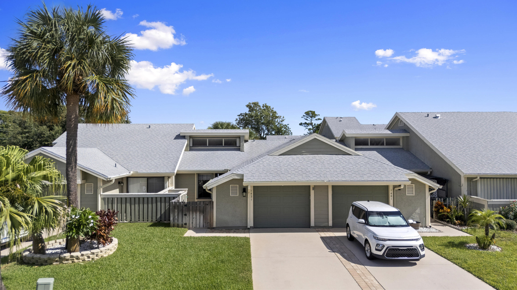1431 Se Berwick Court - Photo 0