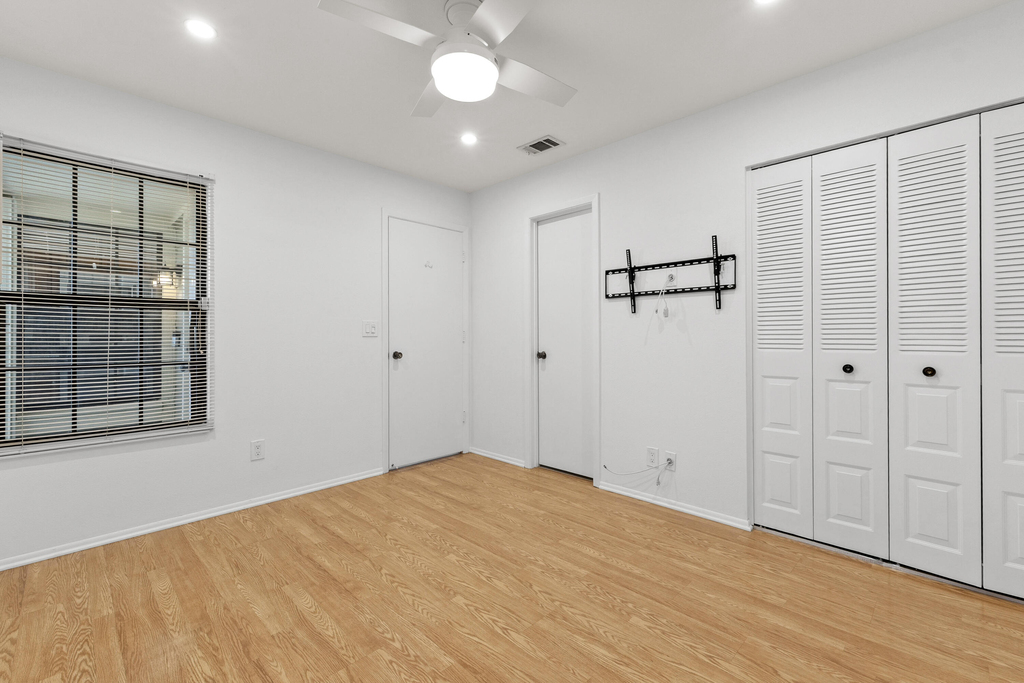 1431 Se Berwick Court - Photo 14