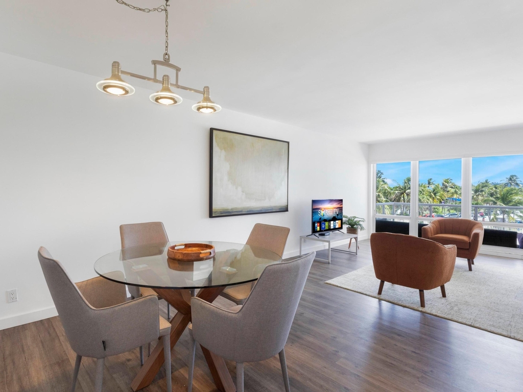 111 N Pompano Beach Boulevard - Photo 2