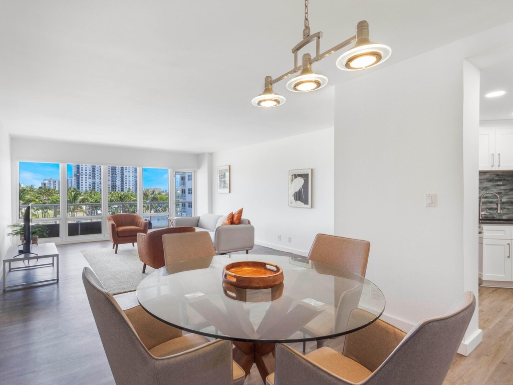 111 N Pompano Beach Boulevard - Photo 4