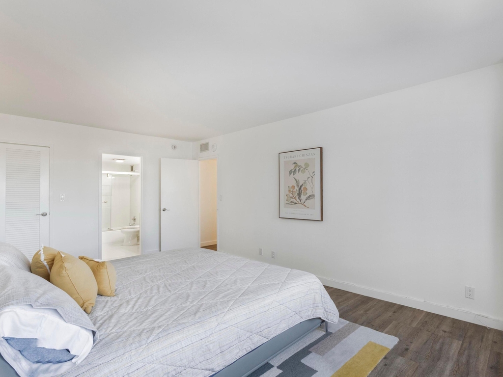 111 N Pompano Beach Boulevard - Photo 15