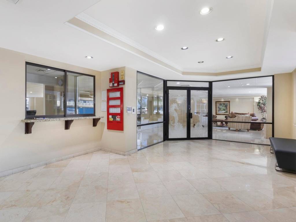 111 N Pompano Beach Boulevard - Photo 27