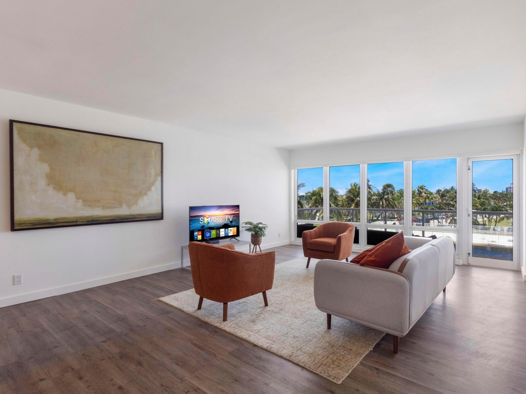 111 N Pompano Beach Boulevard - Photo 8