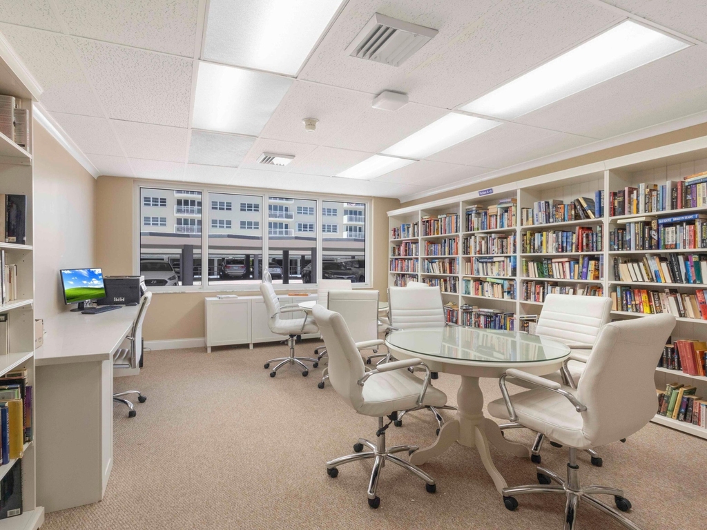 111 N Pompano Beach Boulevard - Photo 28