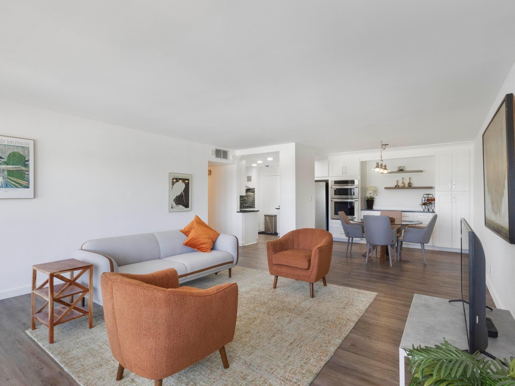 111 N Pompano Beach Boulevard - Photo 10