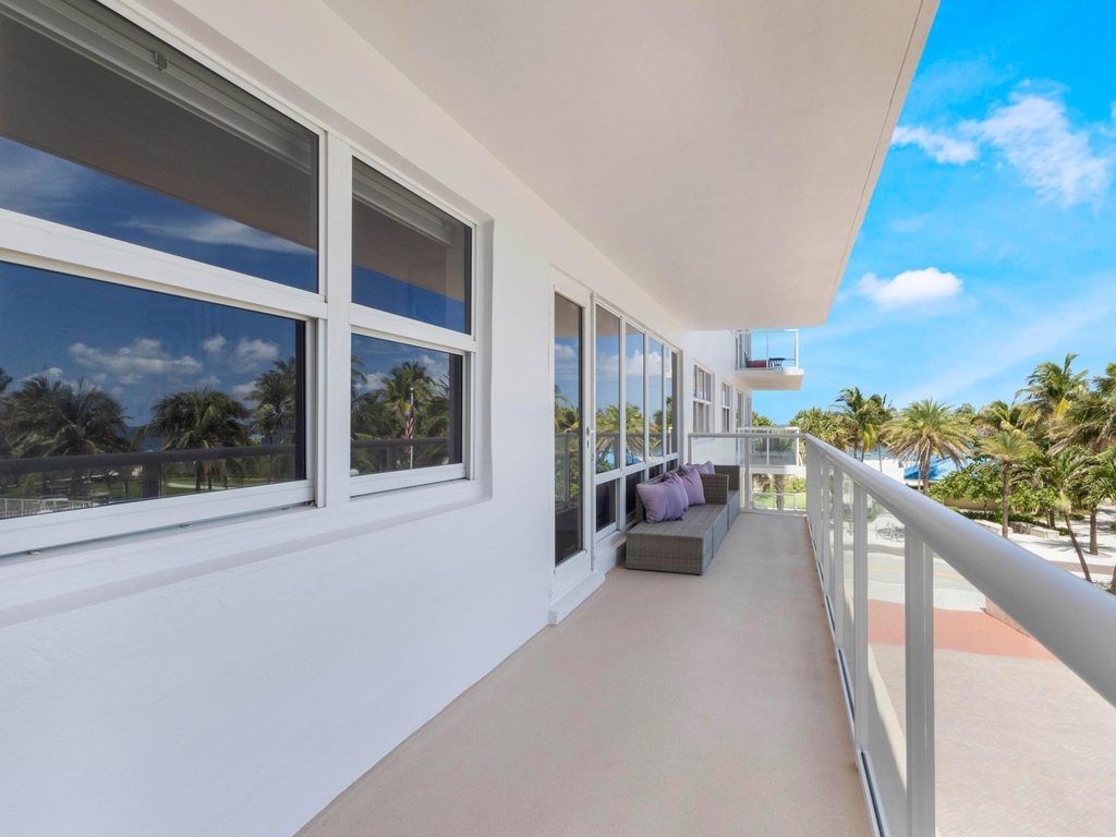 111 N Pompano Beach Boulevard - Photo 5