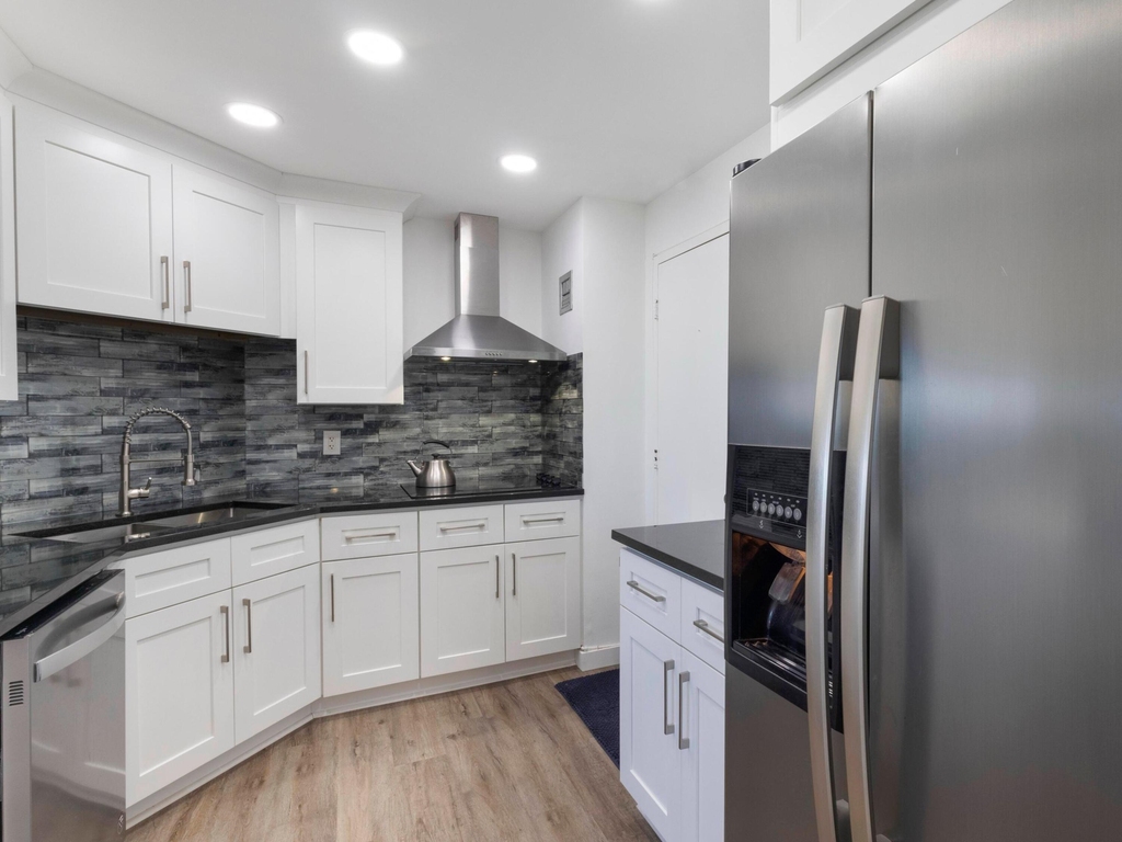 111 N Pompano Beach Boulevard - Photo 21
