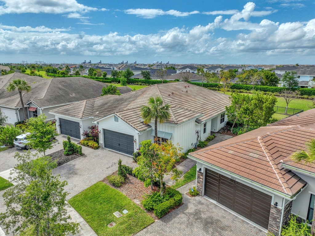19515 Weathervane Way - Photo 4