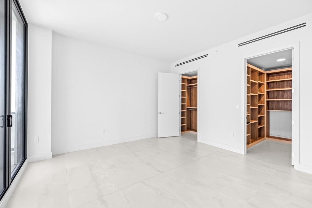 305 Briny Avenue - Photo 10