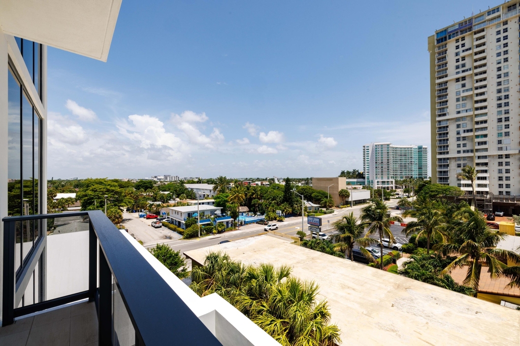 305 Briny Avenue - Photo 24