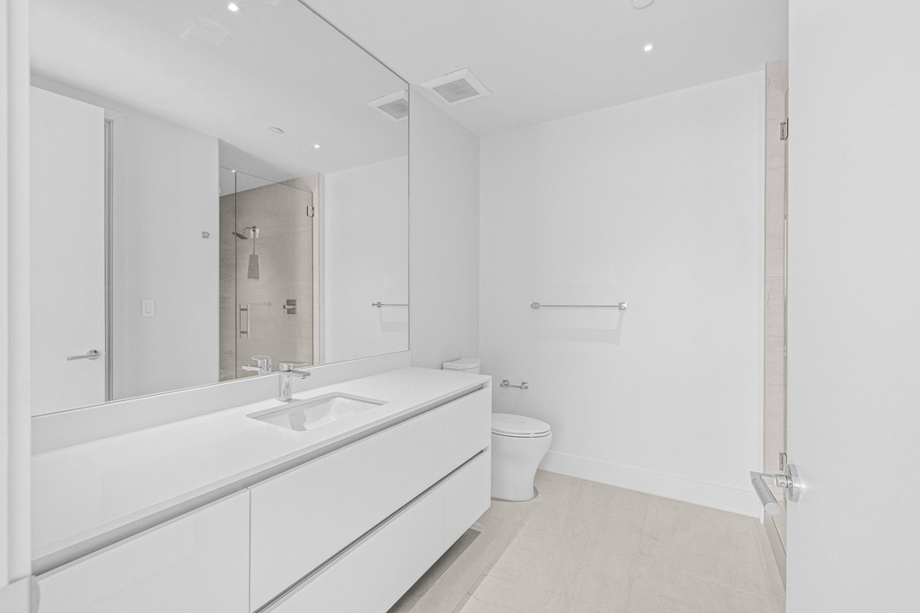 305 Briny Avenue - Photo 20