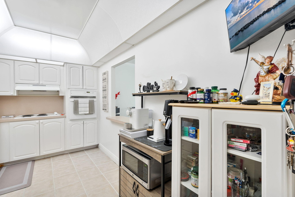 19380 Collins Avenue - Photo 16