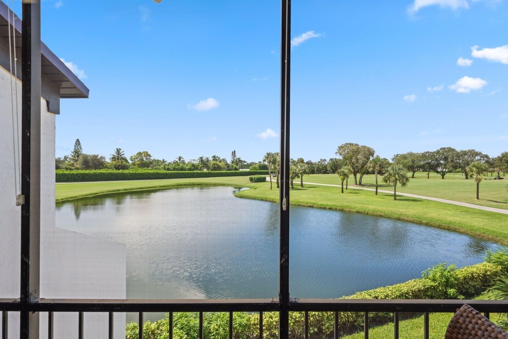 800 Greensward Court - Photo 8