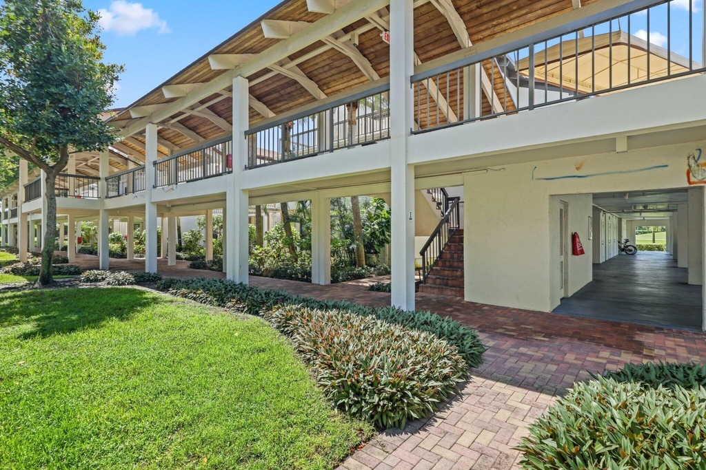 800 Greensward Court - Photo 22
