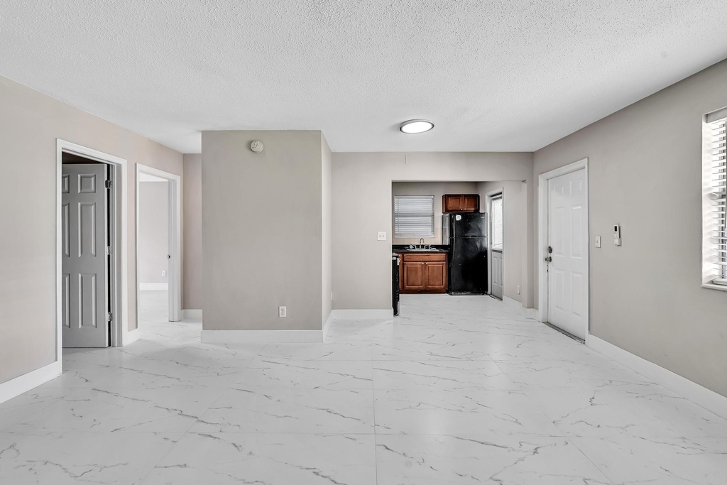 626 Sw 14th Avenue - Photo 4