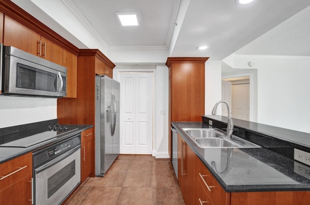 401 Sw 4th Avenue - Photo 6