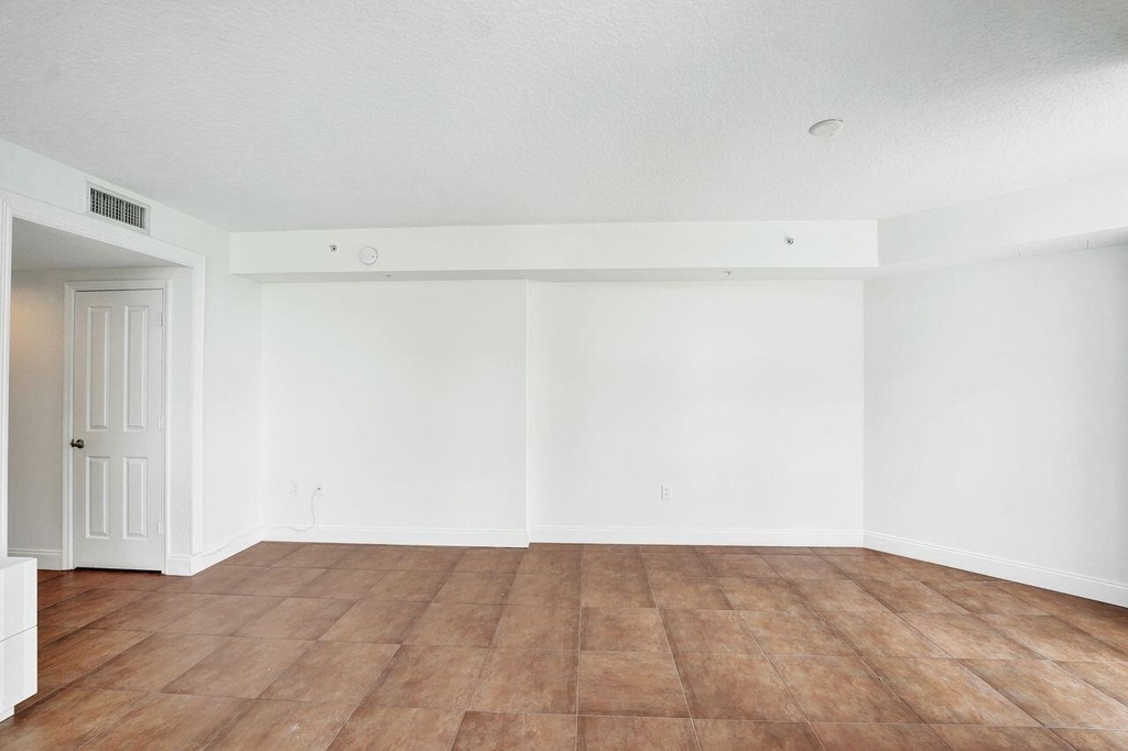 401 Sw 4th Avenue - Photo 16