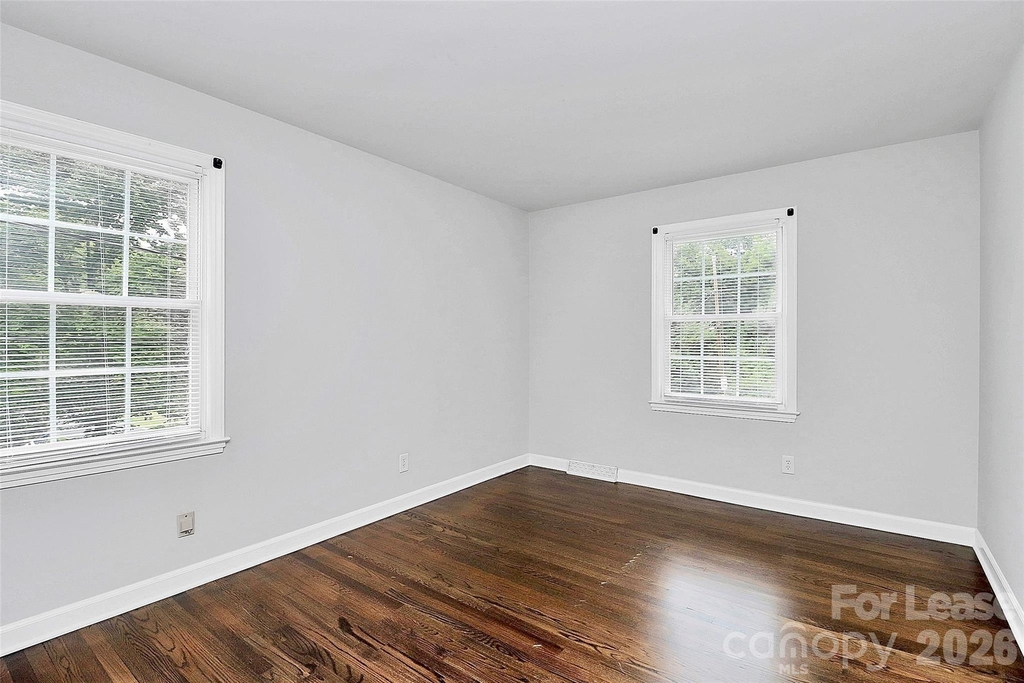 6133 Colchester Place - Photo 28